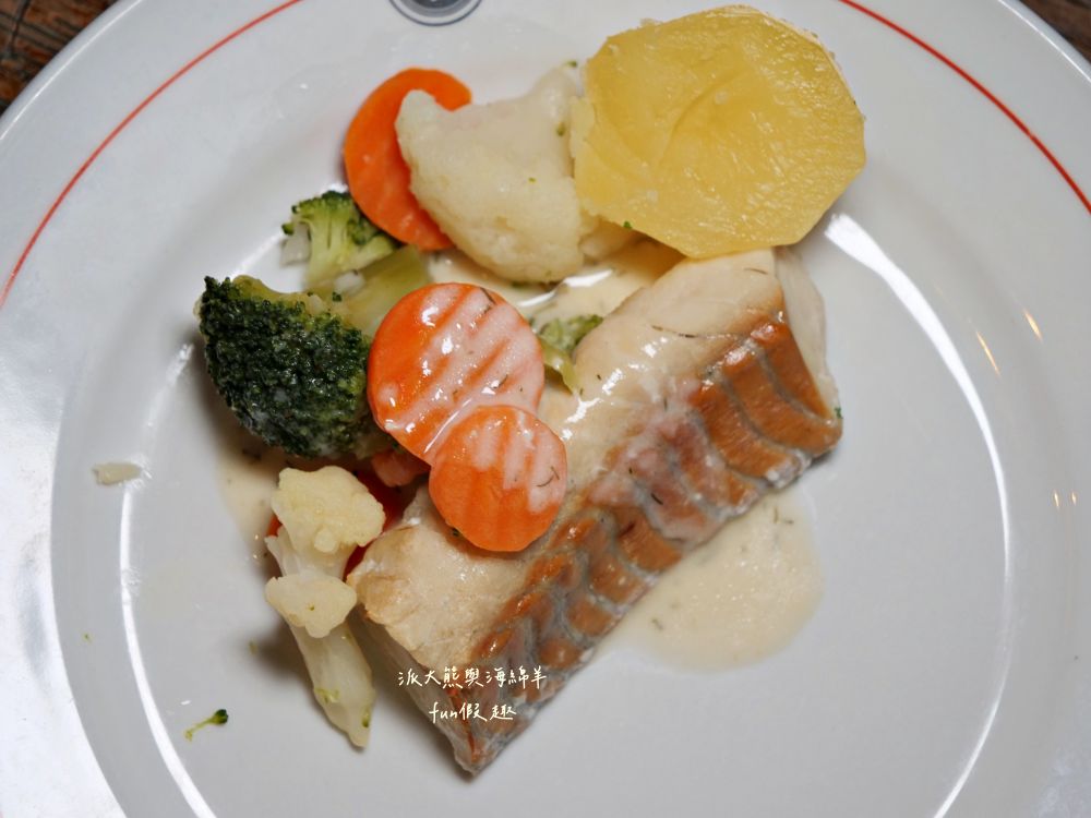 海德堡公牛餐廳︱Gasthaus “Zum Roten Ochsen”︱超過300年的老城區古老啤酒屋，每個角落散發濃厚大學城文化氣息︱春季德瑞13日夢幻跟團～DAY2-2海德堡午餐