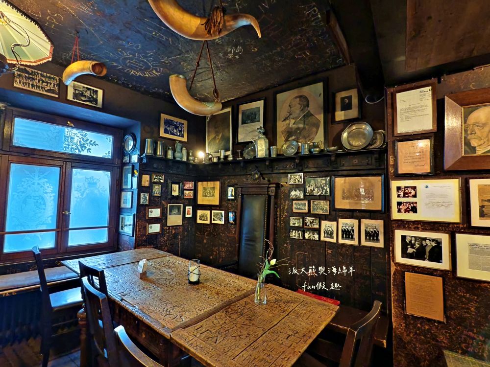 海德堡公牛餐廳︱Gasthaus “Zum Roten Ochsen”︱超過300年的老城區古老啤酒屋，每個角落散發濃厚大學城文化氣息︱春季德瑞13日夢幻跟團～DAY2-2海德堡午餐