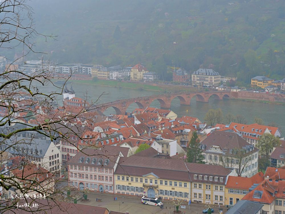 海德堡城堡（Heidelberg Castle） ︱純粹的浪漫，俯瞰內卡河與老城區，從輝煌至廢墟，訴說德國中世紀那段美麗與哀愁+交通方式攻略︱春季德瑞13日夢幻跟團～DAY2-1