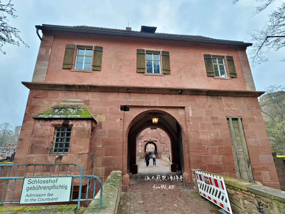 海德堡城堡（Heidelberg Castle） ︱純粹的浪漫，俯瞰內卡河與老城區，從輝煌至廢墟，訴說德國中世紀那段美麗與哀愁+交通方式攻略︱春季德瑞13日夢幻跟團～DAY2-1