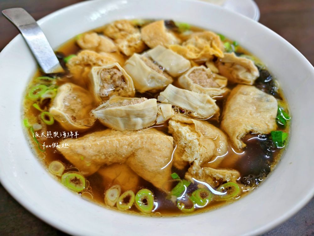 2025添上海點心肉包|帶派大熊探訪臺中第五市場平價美食,油豆腐細粉超驚艷,還有鮮肉包、鮮竹筍包、鮮奶饅頭、豆沙包等各類點心,從早上吃到中午都可以~ - 第13張圖 2025添上海點心肉包|帶派大熊探訪臺中第五市場平價美食,油豆腐細粉超驚艷,還有鮮肉包、鮮竹筍包、鮮奶饅頭、豆沙包等各類點心,從早上吃到中午都可以~