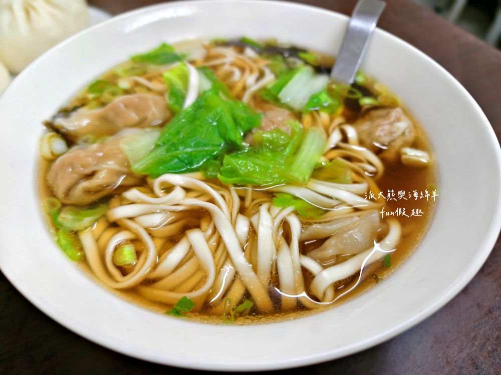 2025添上海點心肉包|帶派大熊探訪臺中第五市場平價美食,油豆腐細粉超驚艷,還有鮮肉包、鮮竹筍包、鮮奶饅頭、豆沙包等各類點心,從早上吃到中午都可以~ - 第20張圖 2025添上海點心肉包|帶派大熊探訪臺中第五市場平價美食,油豆腐細粉超驚艷,還有鮮肉包、鮮竹筍包、鮮奶饅頭、豆沙包等各類點心,從早上吃到中午都可以~