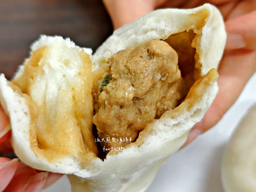 2025添上海點心肉包｜帶派大熊探訪臺中第五市場平價美食，油豆腐細粉超驚艷，還有鮮肉包、鮮竹筍包、鮮奶饅頭、豆沙包等各類點心，從早上吃到中午都可以～