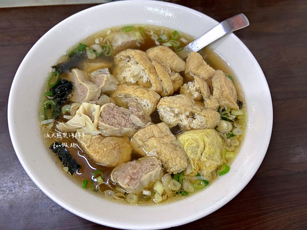 2025添上海點心肉包|帶派大熊探訪臺中第五市場平價美食,油豆腐細粉超驚艷,還有鮮肉包、鮮竹筍包、鮮奶饅頭、豆沙包等各類點心,從早上吃到中午都可以~ - 第28張圖 2025添上海點心肉包|帶派大熊探訪臺中第五市場平價美食,油豆腐細粉超驚艷,還有鮮肉包、鮮竹筍包、鮮奶饅頭、豆沙包等各類點心,從早上吃到中午都可以~