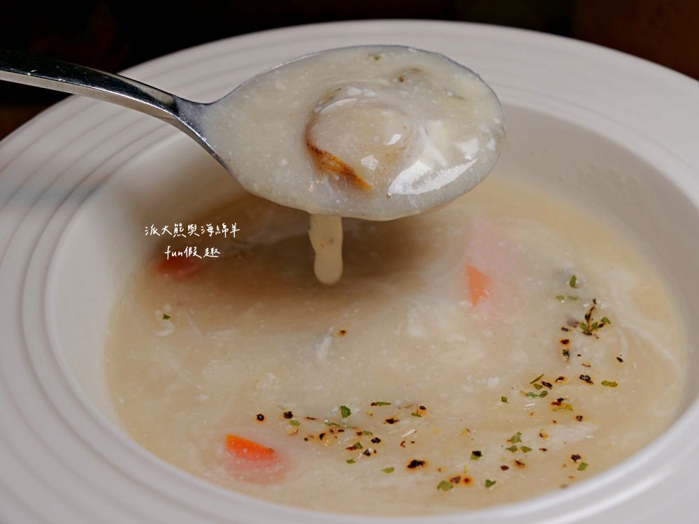 2025蘿勒廚房｜臺中大里約會聚餐首選、平價高品質義式餐館，主打義大利麵、手工披薩、焗烤燉飯等餐點，特別推薦自種紅骨九層塔青醬義大利麵，鮮香回味無窮!!!