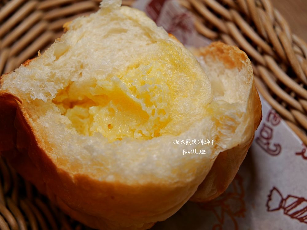 2025蘿勒廚房｜臺中大里約會聚餐首選、平價高品質義式餐館，主打義大利麵、手工披薩、焗烤燉飯等餐點，特別推薦自種紅骨九層塔青醬義大利麵，鮮香回味無窮!!!