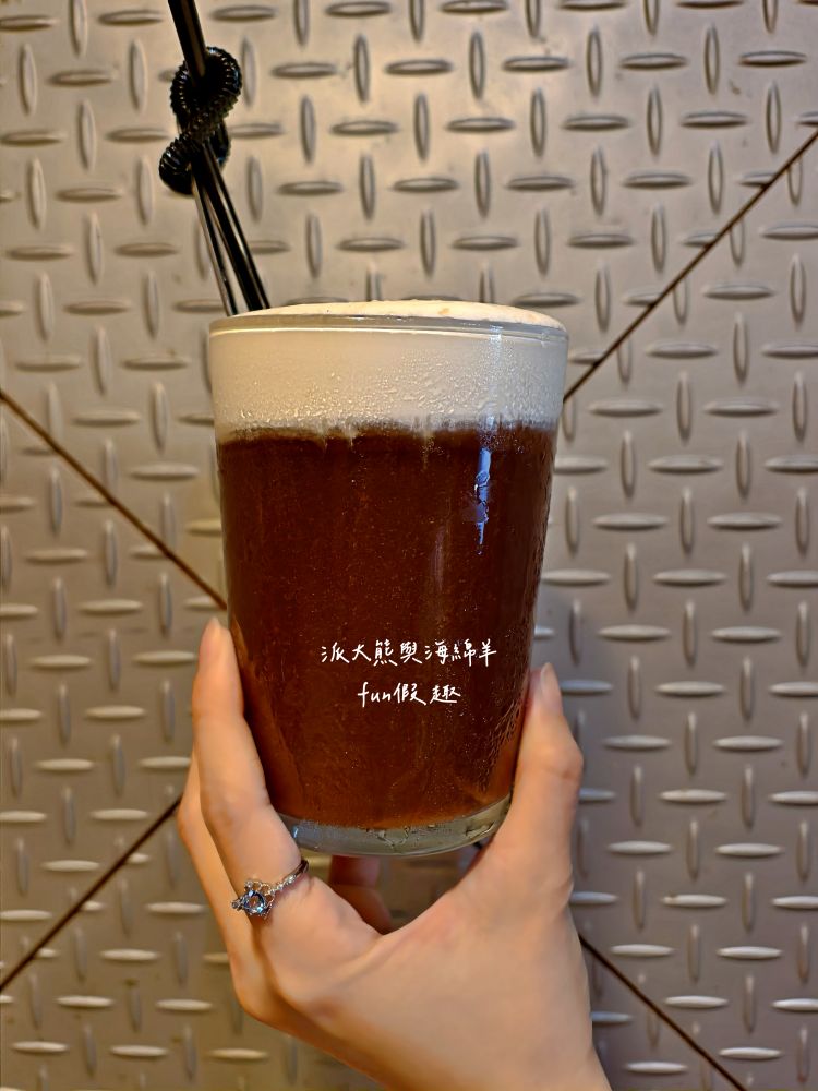 2025蘿勒廚房｜臺中大里約會聚餐首選、平價高品質義式餐館，主打義大利麵、手工披薩、焗烤燉飯等餐點，特別推薦自種紅骨九層塔青醬義大利麵，鮮香回味無窮!!!