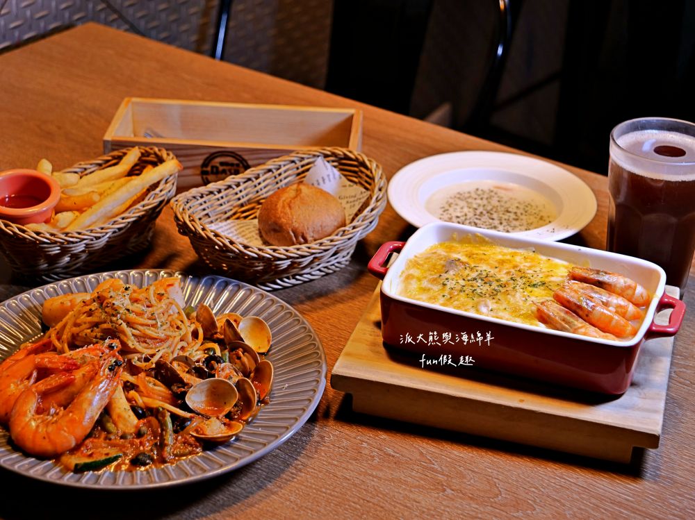 2025蘿勒廚房｜臺中大里約會聚餐首選、平價高品質義式餐館，主打義大利麵、手工披薩、焗烤燉飯等餐點，特別推薦自種紅骨九層塔青醬義大利麵，鮮香回味無窮!!!