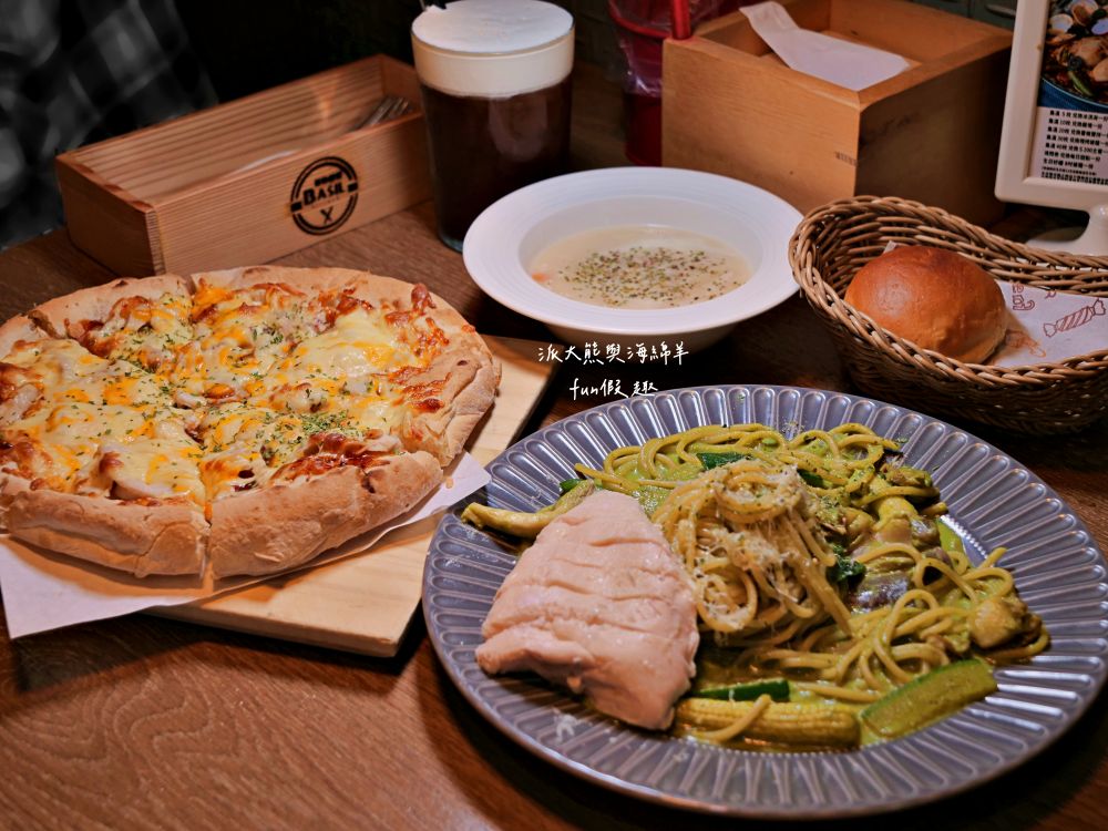 2025蘿勒廚房｜臺中大里約會聚餐首選、平價高品質義式餐館，主打義大利麵、手工披薩、焗烤燉飯等餐點，特別推薦自種紅骨九層塔青醬義大利麵，鮮香回味無窮!!!