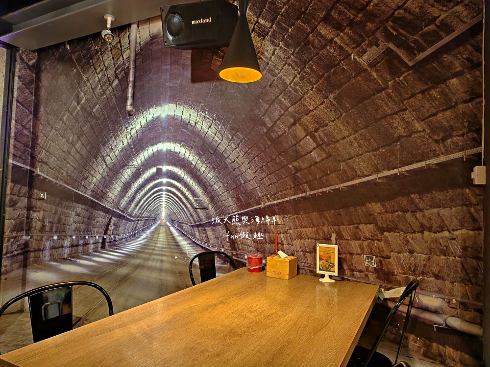 2025蘿勒廚房｜臺中大里約會聚餐首選、平價高品質義式餐館，主打義大利麵、手工披薩、焗烤燉飯等餐點，特別推薦自種紅骨九層塔青醬義大利麵，鮮香回味無窮!!!