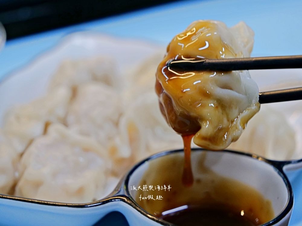 2025辣廚食堂｜南投市公所旁的秘密餐車食堂！必點鮮蚵蓋飯、浮誇海鮮麵及小卷米粉，餐點不僅高CP值，每口更能感受滿滿海鮮自由，海鮮控必訪！