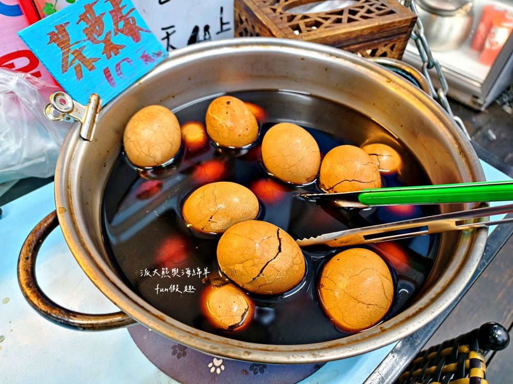 2025辣廚食堂｜南投市公所旁的秘密餐車食堂！必點鮮蚵蓋飯、浮誇海鮮麵及小卷米粉，餐點不僅高CP值，每口更能感受滿滿海鮮自由，海鮮控必訪！