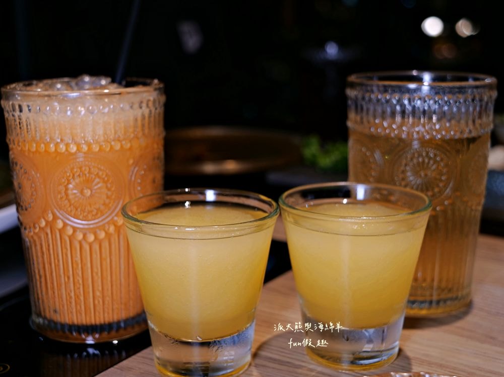 青玖鍋物｜高質感森林風鍋物餐廳，多款獨特湯底與新鮮頂級食材引爆味蕾，草屯聚餐好去處，回訪率百分百！（湯底推薦馬來西亞胡椒白湯&越南清燉牛肉湯；肉品推薦安格斯無骨牛小排&西班牙伊比利豬）～113.1開幕