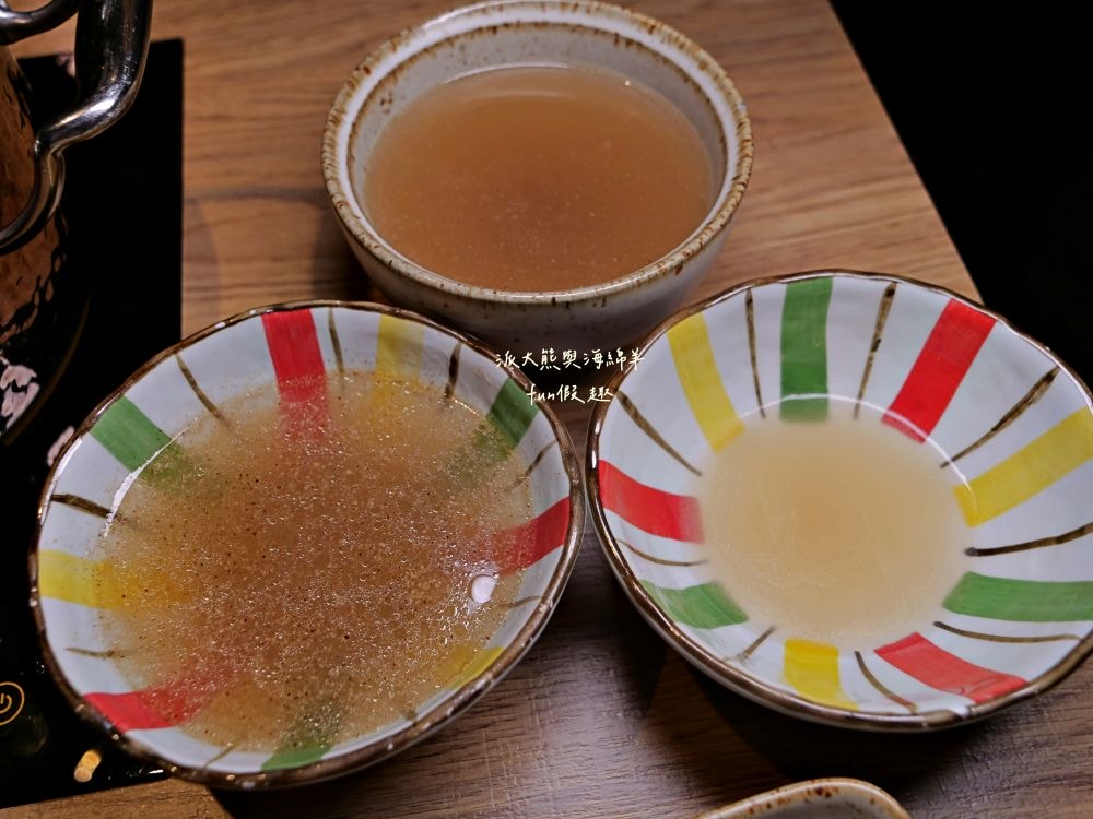 青玖鍋物｜高質感森林風鍋物餐廳，多款獨特湯底與新鮮頂級食材引爆味蕾，草屯聚餐好去處，回訪率百分百！（湯底推薦馬來西亞胡椒白湯&越南清燉牛肉湯；肉品推薦安格斯無骨牛小排&西班牙伊比利豬）～113.1開幕