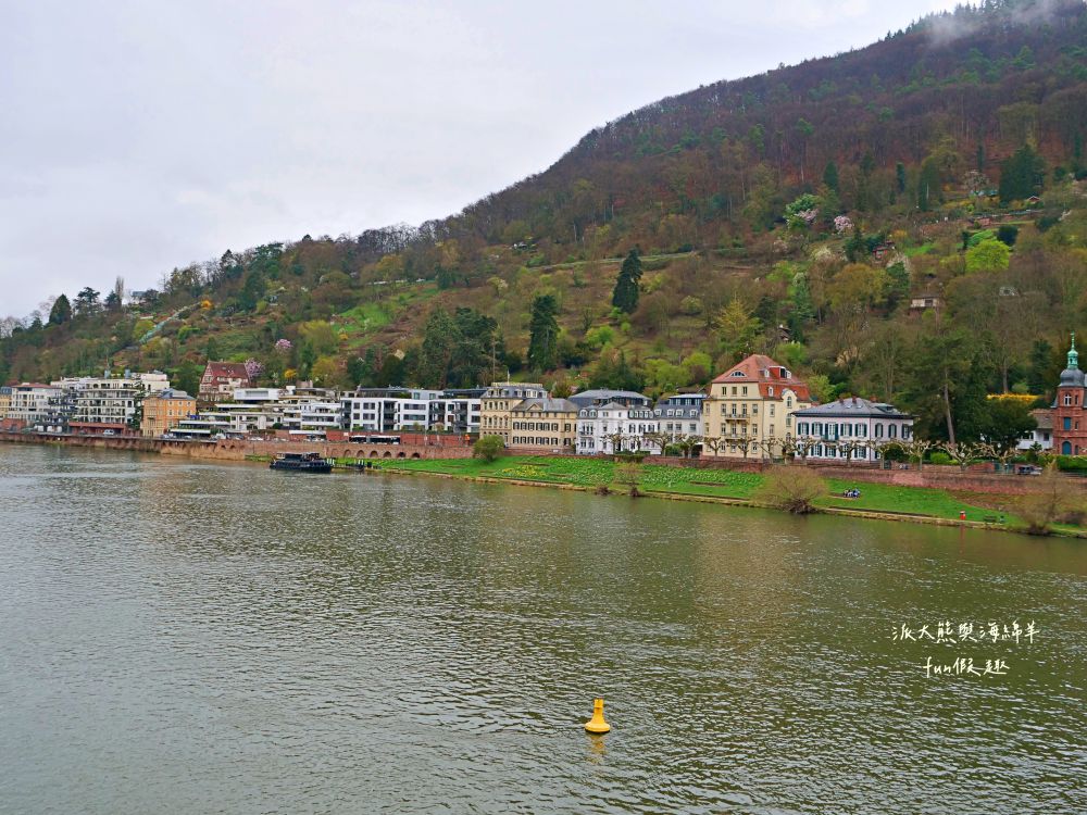 海德堡老城區必逛景點︱漫步卡爾斯廣場、聖靈教堂、海德堡學生監獄、老橋︱春季德瑞13日夢幻跟團～DAY2-3 來到海德堡老城區有什麼是一定要逛&必去的景點呢?