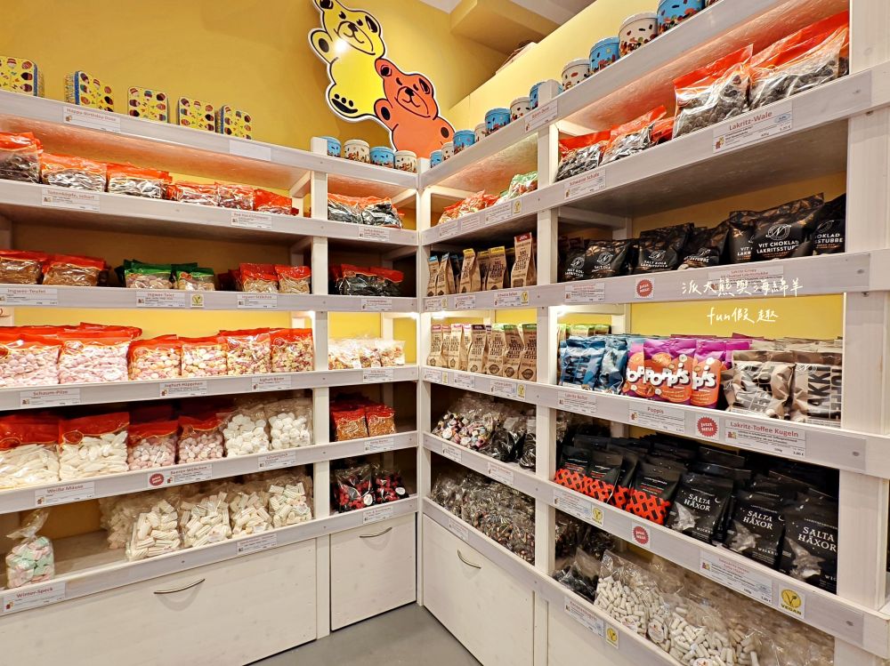 海德堡老城區︱購物、美食、伴手禮︱海德堡學生之吻、雪球(Schneeballenträume)、德國派對熊(Bären-Treff Heidelberg)、中世紀騎士餐廳、LAMY筆、4711科隆古龍水︱春季德瑞13日夢幻跟團~DAY2-4 - 第20張圖 海德堡老城區︱購物、美食、伴手禮︱海德堡學生之吻、雪球(Schneeballenträume)、德國派對熊(Bären-Treff Heidelberg)、中世紀騎士餐廳、LAMY筆、4711科隆古龍水︱春季德瑞13日夢幻跟團~DAY2-4