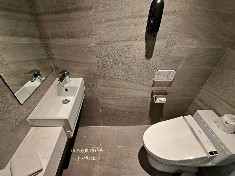 禧榕軒大飯店（Grand Banyan Hotel）︱鄰近臺南火車站五星飯店，自然美學設計，客房溫馨舒適，臺南首家絕美頂樓泳池，加上高品質賓客服務，是慢遊府城的最佳選擇!!!～環境設施篇，2025榮獲交通部五星級認證