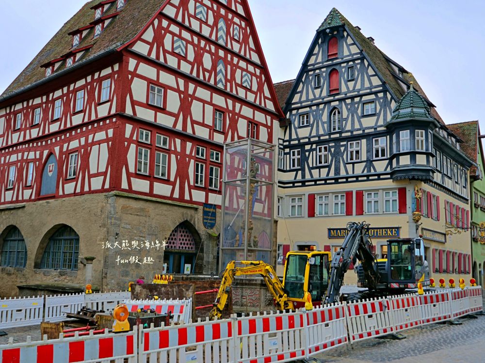 羅滕堡老城區景點必逛&必買伴手禮︱中世紀古城牆聖雅各教堂、普雷萊茵廣場、市政廳廣場、勝利一飲、泰迪熊博物館、瑪麗安藥局︱春季德瑞13日夢幻跟團～DAY2-5絕美中世紀童話小鎮，我們來囉！