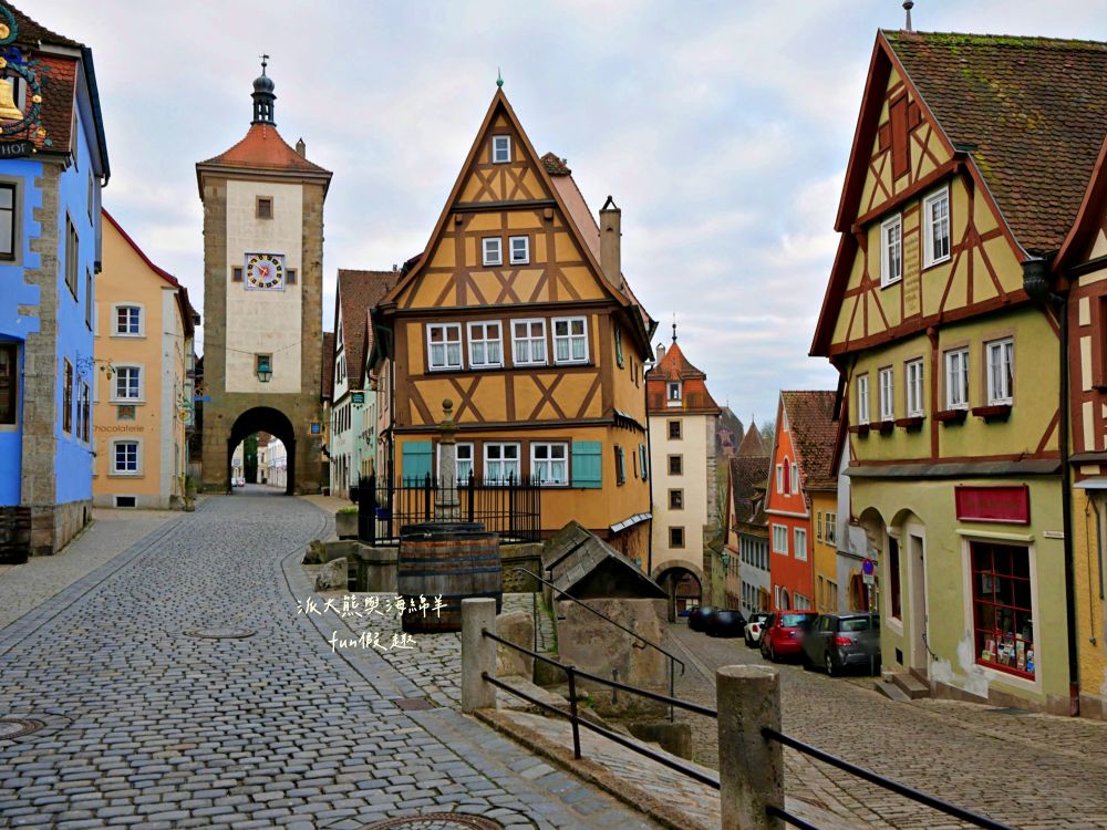 羅滕堡老城區景點必逛&必買伴手禮︱中世紀古城牆聖雅各教堂、普雷萊茵廣場、市政廳廣場、勝利一飲、泰迪熊博物館、瑪麗安藥局︱春季德瑞13日夢幻跟團～DAY2-5絕美中世紀童話小鎮，我們來囉！