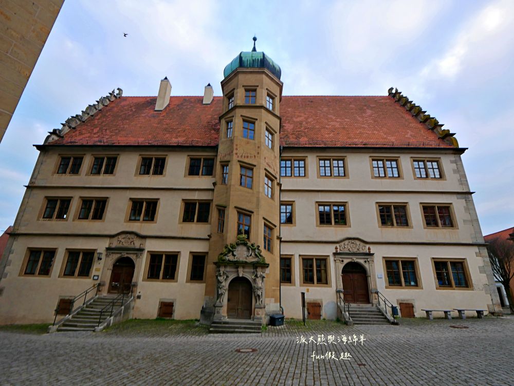 羅滕堡老城區景點必逛&必買伴手禮︱中世紀古城牆聖雅各教堂、普雷萊茵廣場、市政廳廣場、勝利一飲、泰迪熊博物館、瑪麗安藥局︱春季德瑞13日夢幻跟團～DAY2-5絕美中世紀童話小鎮，我們來囉！