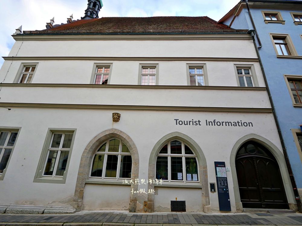 羅滕堡老城區景點必逛&必買伴手禮︱中世紀古城牆聖雅各教堂、普雷萊茵廣場、市政廳廣場、勝利一飲、泰迪熊博物館、瑪麗安藥局︱春季德瑞13日夢幻跟團～DAY2-5絕美中世紀童話小鎮，我們來囉！