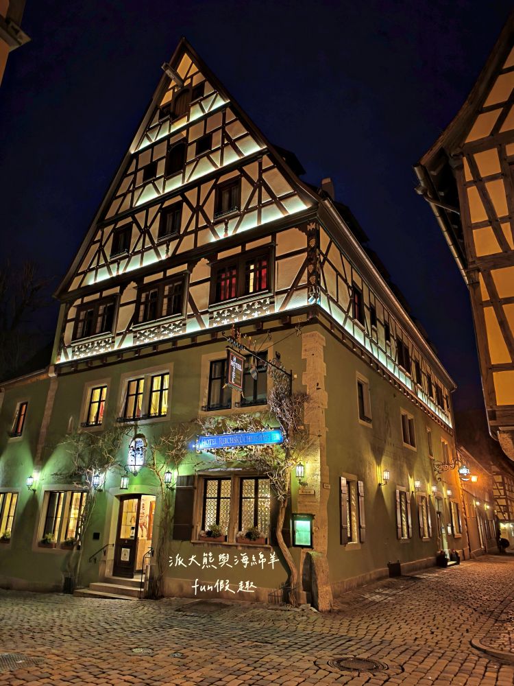 羅滕堡老城區景點必逛&必買伴手禮︱中世紀古城牆聖雅各教堂、普雷萊茵廣場、市政廳廣場、勝利一飲、泰迪熊博物館、瑪麗安藥局︱春季德瑞13日夢幻跟團～DAY2-5絕美中世紀童話小鎮，我們來囉！