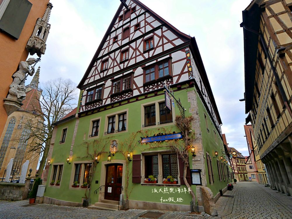 羅滕堡老城區景點必逛&必買伴手禮︱中世紀古城牆聖雅各教堂、普雷萊茵廣場、市政廳廣場、勝利一飲、泰迪熊博物館、瑪麗安藥局︱春季德瑞13日夢幻跟團～DAY2-5絕美中世紀童話小鎮，我們來囉！