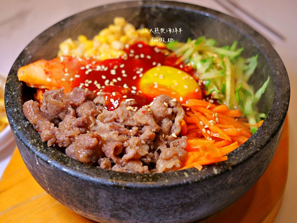 大乘金韓國料理｜草屯高人氣韓風平價餐廳，富客中韓料理華麗轉身！氣氛很韓、服務很親、小菜好吃還能續，根本CP值天花板！大推烤五花肉＋釜山豬肉湯飯的完美組合～113年6月開幕