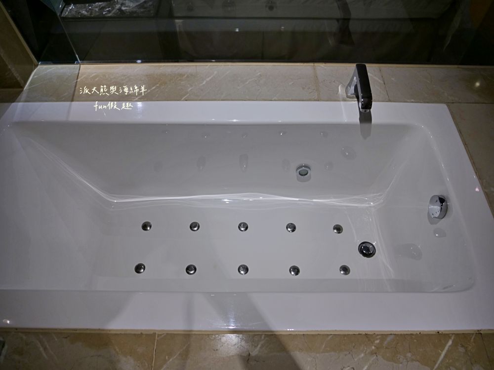 天閣酒店台北長安館（Tango Hotel Taipei ChangAn）︱鄰近捷運中山站，房型寬敞舒適，設備新穎齊全，含洗衣機、微波爐及電熨斗，鬧中取靜高CP值，臺北中山商務優質首選!!!餐食紀錄～