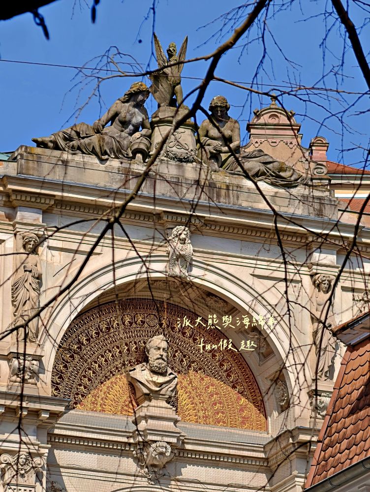 巴登巴登街區漫遊︱弗里德里希浴場、Sophienstraße大道、Longchamp精品包、Swarovski水晶、Wagener Galerie百貨、DM超市︱春季德瑞13日夢幻跟團︱DAY3-2～