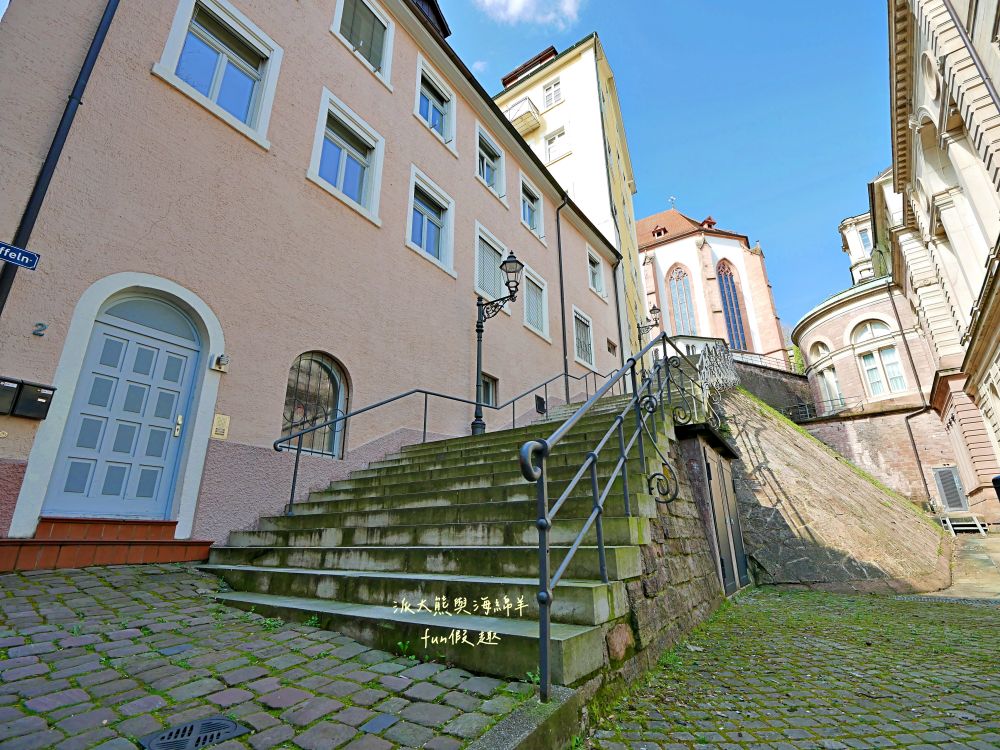 巴登巴登街區漫遊︱弗里德里希浴場、Sophienstraße大道、Longchamp精品包、Swarovski水晶、Wagener Galerie百貨、DM超市︱春季德瑞13日夢幻跟團︱DAY3-2～