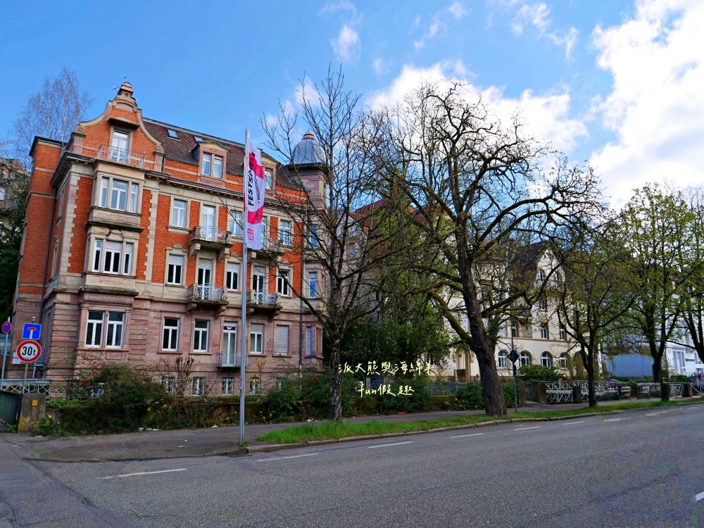 巴登巴登街區漫遊︱弗里德里希浴場、Sophienstraße大道、Longchamp精品包、Swarovski水晶、Wagener Galerie百貨、DM超市︱春季德瑞13日夢幻跟團︱DAY3-2～