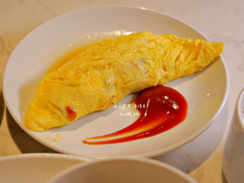 榕廷百匯餐廳︱絕美用餐大廳，餐點種類豐富且品質佳，更能自由選擇用餐時段與客製化早午餐服務，讓房客輕鬆享用美好早餐時光︱禧榕軒大飯店（Grand Banyan Hotel）早餐