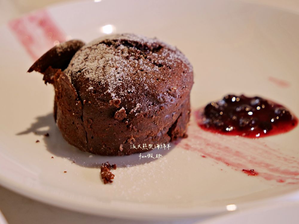 榕廷百匯餐廳︱絕美用餐大廳，餐點種類豐富且品質佳，更能自由選擇用餐時段與客製化早午餐服務，讓房客輕鬆享用美好早餐時光︱禧榕軒大飯店（Grand Banyan Hotel）早餐