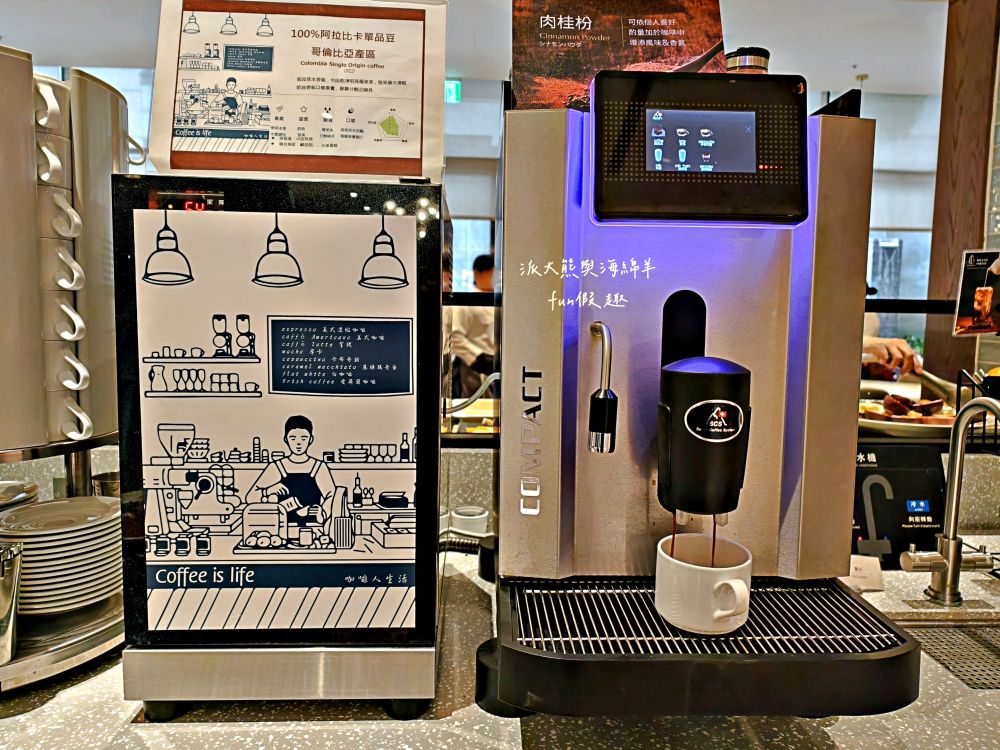 榕廷百匯餐廳︱絕美用餐大廳，餐點種類豐富且品質佳，更能自由選擇用餐時段與客製化早午餐服務，讓房客輕鬆享用美好早餐時光︱禧榕軒大飯店（Grand Banyan Hotel）早餐