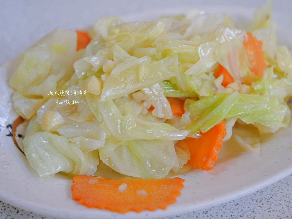 原鄉食堂｜隱藏南投清境農場旁的原住民風味餐廳，餐點平價美味又飽足！是走訪清境農場的用餐好選擇（必點刺蔥葉烘蛋&馬告土雞鍋＆銷魂烤肉拼盤）～吃了2次囉!