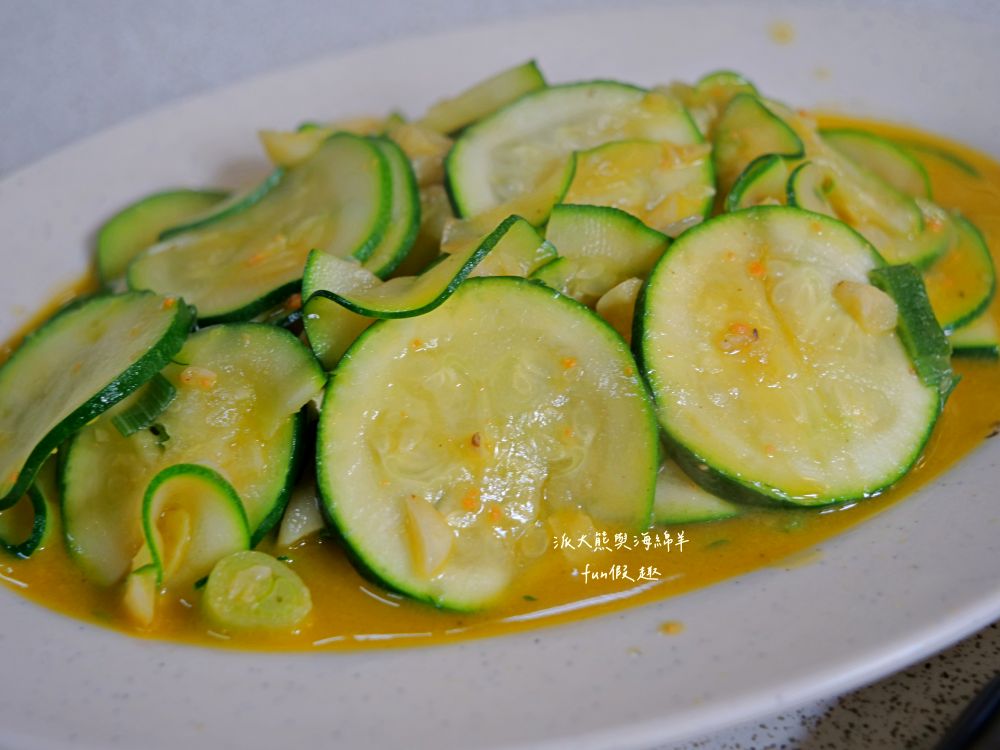 原鄉食堂｜隱藏南投清境農場旁的原住民風味餐廳，餐點平價美味又飽足！是走訪清境農場的用餐好選擇（必點刺蔥葉烘蛋&馬告土雞鍋＆銷魂烤肉拼盤）～吃了2次囉!