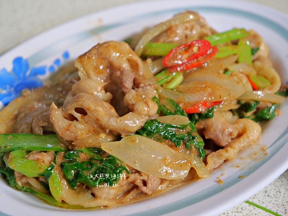 原鄉食堂｜隱藏南投清境農場旁的原住民風味餐廳，餐點平價美味又飽足！是走訪清境農場的用餐好選擇（必點刺蔥葉烘蛋&馬告土雞鍋＆銷魂烤肉拼盤）～吃了2次囉!