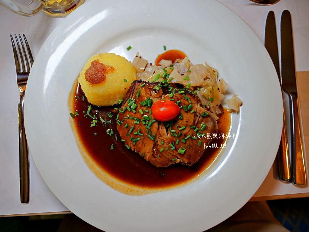 Löwenbräu Baden-Baden︱在絕美啤酒花園享用香嫩厚實烤豬排，品味傳統百年獅子啤酒與經典德國黑森林蛋糕︱春季德瑞13日夢幻跟團︱DAY3-4巴登巴登餐廳推薦～