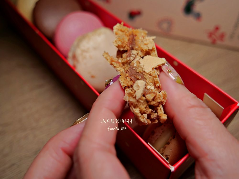 Maison Alsacienne de Biscuiterie馬卡龍︱史特拉斯堡必吃法式甜點!開箱五顏六色馬卡龍,入口即化的甜蜜滋味,在地人氣伴手禮推薦~春季德瑞13日夢幻跟團︱DAY3-6 - 第11張圖 Maison Alsacienne de Biscuiterie馬卡龍︱史特拉斯堡必吃法式甜點!開箱五顏六色馬卡龍,入口即化的甜蜜滋味,在地人氣伴手禮推薦~春季德瑞13日夢幻跟團︱DAY3-6