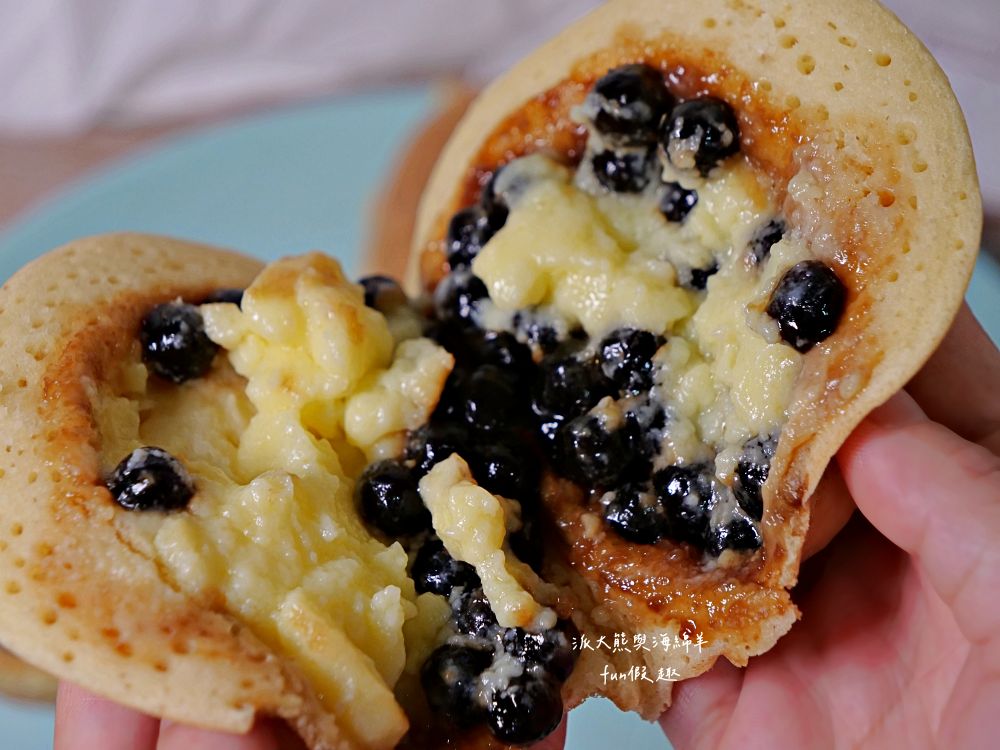 2025傳奇車輪燒【草屯總店】｜銅板價創意車輪燒，甜鹹兼備，外皮金黃酥脆、內餡爆滿流出來，紅豆綿密、芋頭濃香、珍奶Q彈、可可香醇，午後意外邂逅的幸福感！