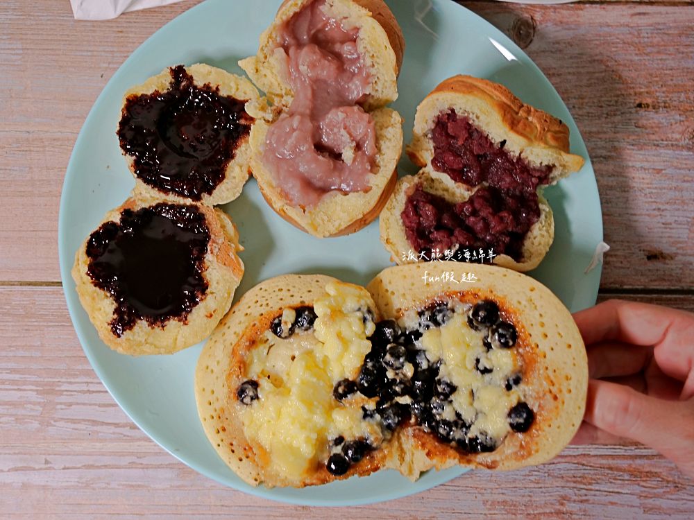 2025傳奇車輪燒【草屯總店】｜銅板價創意車輪燒，甜鹹兼備，外皮金黃酥脆、內餡爆滿流出來，紅豆綿密、芋頭濃香、珍奶Q彈、可可香醇，午後意外邂逅的幸福感！