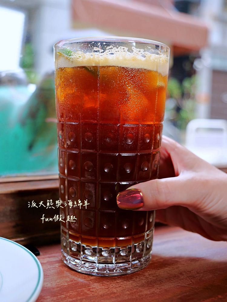 昭和浪漫洗濯屋｜走進日治昭和時代！藏身大稻埕巷弄的老宅霜淇淋專賣店，清涼飲品、懷舊甜點與復古場景讓人秒穿越！