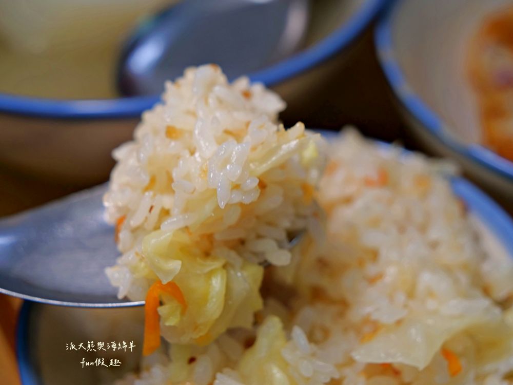 2025灶頂 原汁排骨湯高麗菜飯｜鄰近捷運大橋頭站，延三夜市必訪懷舊美食，招牌高麗菜飯＋原汁排骨湯，重溫臺北夜市老味道！（曾於2019～2023年期間，入選臺北米其林必比登推介）