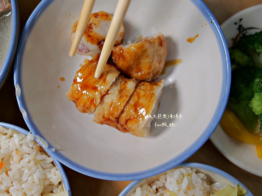 2025灶頂 原汁排骨湯高麗菜飯｜鄰近捷運大橋頭站，延三夜市必訪懷舊美食，招牌高麗菜飯＋原汁排骨湯，重溫臺北夜市老味道！（曾於2019～2023年期間，入選臺北米其林必比登推介）