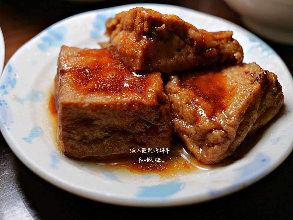 2025葉家古早味｜南投集賢路老字號麵館！除招牌南投意麵外，魯肉飯、油豆腐、隔間肉與冬粉肉湯同樣不容錯過，銅板價格很親民，難怪用餐時段經常人氣爆棚！