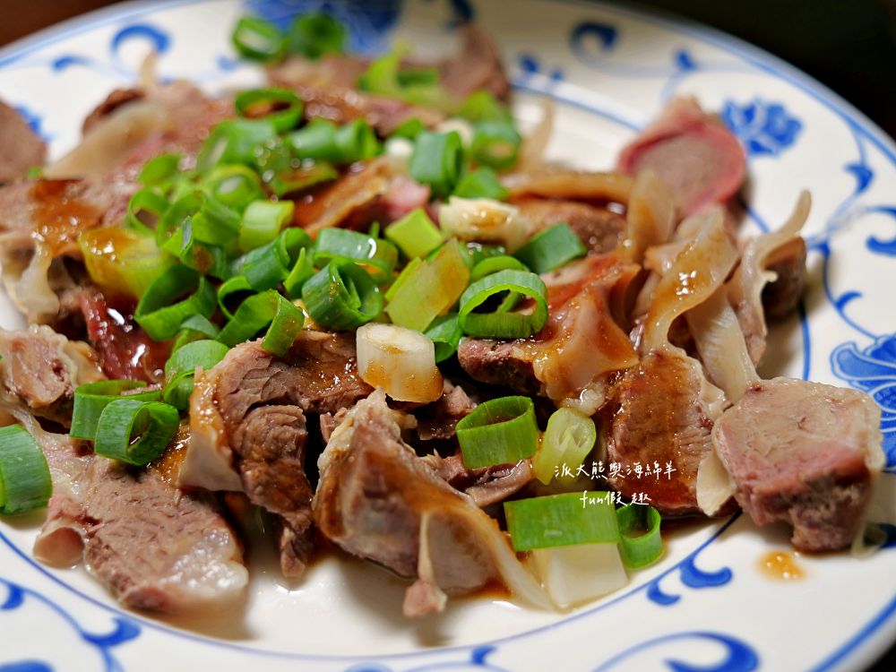 2025葉家古早味｜南投集賢路老字號麵館！除招牌南投意麵外，魯肉飯、油豆腐、隔間肉與冬粉肉湯同樣不容錯過，銅板價格很親民，難怪用餐時段經常人氣爆棚！