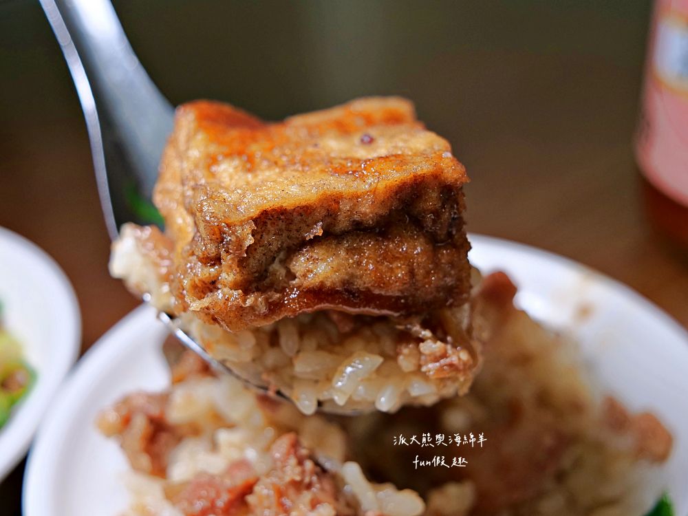 2025葉家古早味｜南投集賢路老字號麵館！除招牌南投意麵外，魯肉飯、油豆腐、隔間肉與冬粉肉湯同樣不容錯過，銅板價格很親民，難怪用餐時段經常人氣爆棚！