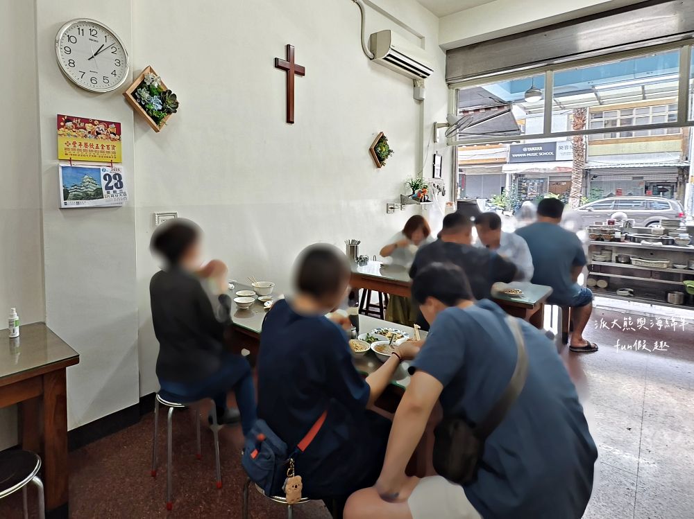 2025葉家古早味｜南投集賢路老字號麵館！除招牌南投意麵外，魯肉飯、油豆腐、隔間肉與冬粉肉湯同樣不容錯過，銅板價格很親民，難怪用餐時段經常人氣爆棚！