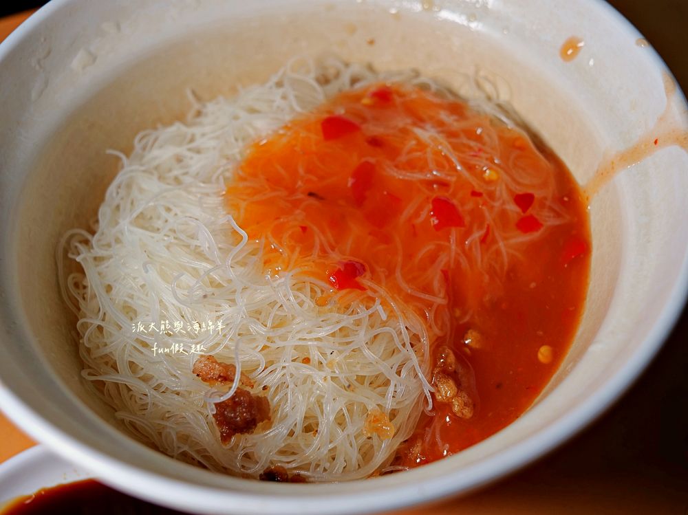 賣麵炎仔｜大稻埕高CP值排隊美食，超過80年老字號，米其林必比登推介6連霸！低調老店生意卻是超火熱！